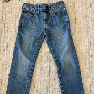 Like new Boys 7 Old Navy slim fit jeans